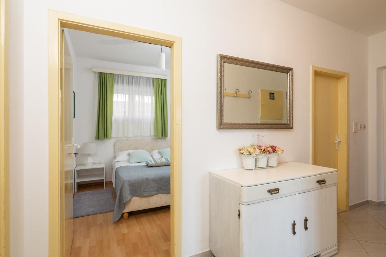 Terra Beach Apartment Duće Esterno foto